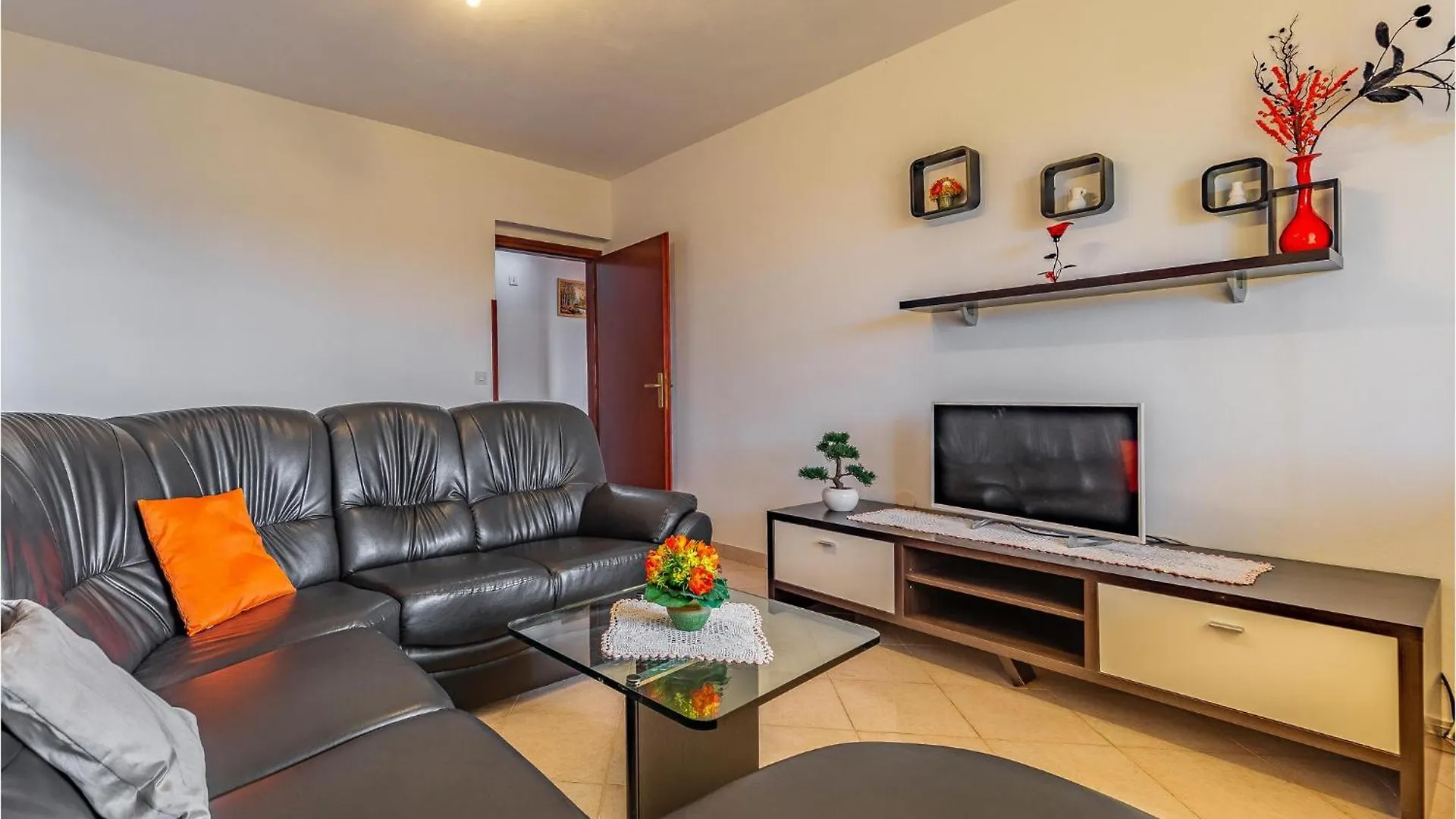 Pet Friendly Home In Pula With Jacuzzi Holiday home